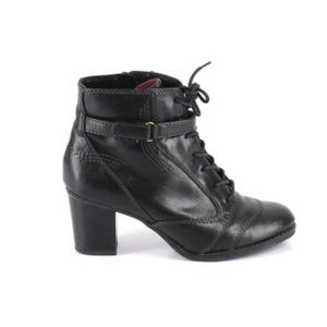 Naturalizer Heeled Ankle Boots Lace Up